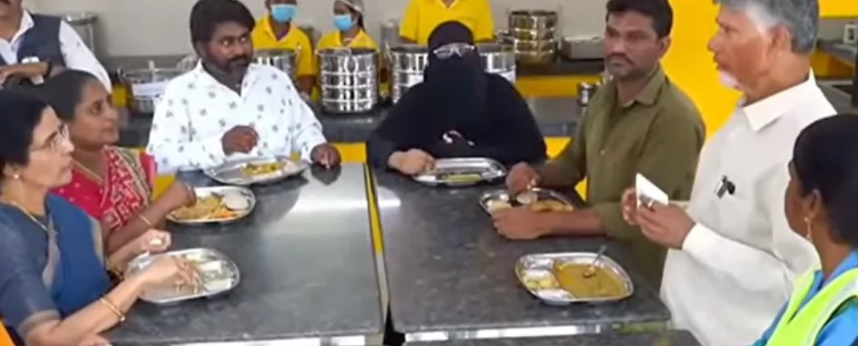 అన్న క్యాంటీన్‌లో చంద్రబాబు అల్పాహారం..